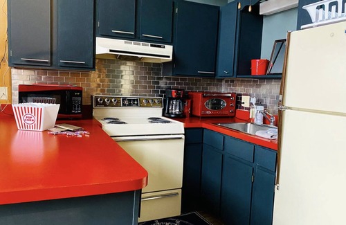 Bergton Ski Chalet | Ketchup and Mustard Mountain Chalet