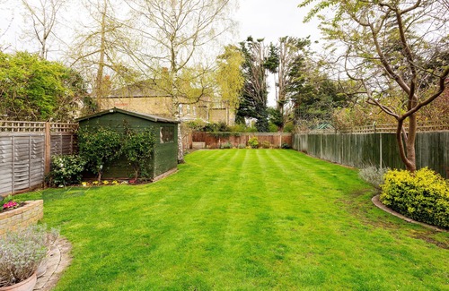 Kew House | Kew Grass House, by Veeve