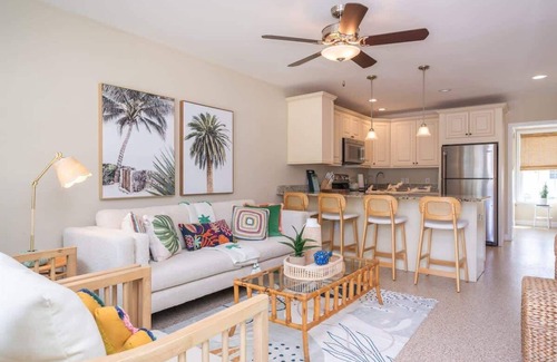 Sarasota Cottage | Key Lime Surf Shack| 3 beds| Super Close to Siesta