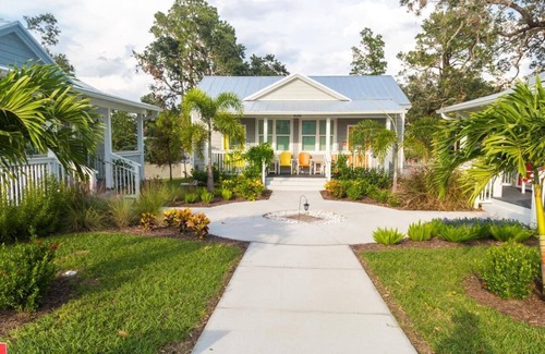 Dunedin Cottage | Key West Style Cottage - with pool/hot-tub