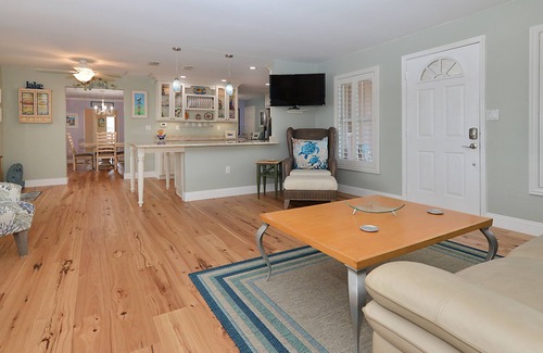 Safety Harbor House | Key West Style Waterfront, Private Pool, WiFi, Close to Village & Beaches Pet OK