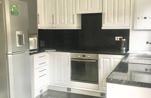 Falkirk House | KH-Entire House -Central Scotland-Falkirk| Self-Check-in |Pet-friendly | Parking