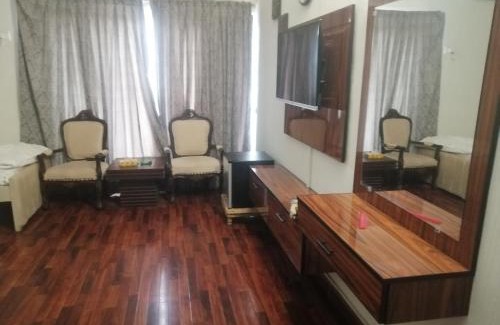 F-8 Sector House | Khan's Family guest House