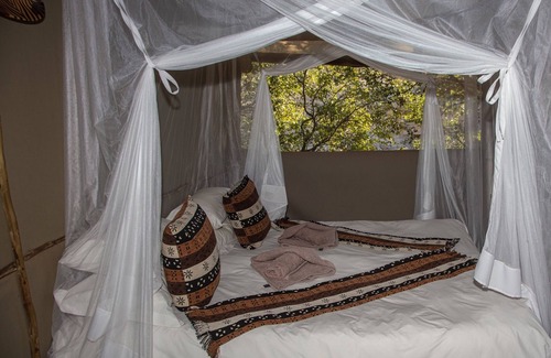 Khowarib Cabin | Khowarib Lodge