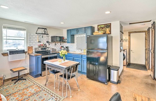 Fairfax House | Kid-Friendly House ~ 8 Mi to Cedar Rapids!