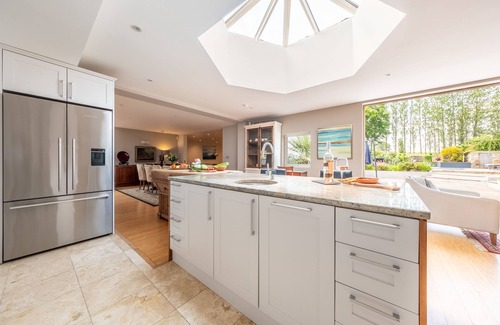 Coleman's Hatch Cottage | Kidds Hill Farm - a beautiful house sleeping 10 guests in 5 bedrooms