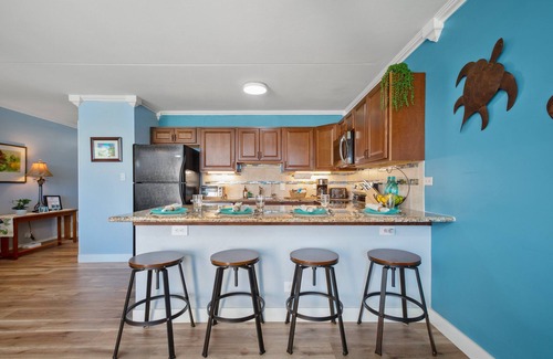 Kihei Condo | Kihei Ali'i Kai Condo with King Bed, 55' Smart TV + Free Parking!