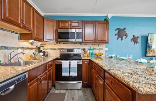 Kihei Condo | Kihei Ali'i Kai Condo with King Bed, 55' Smart TV + Free Parking!