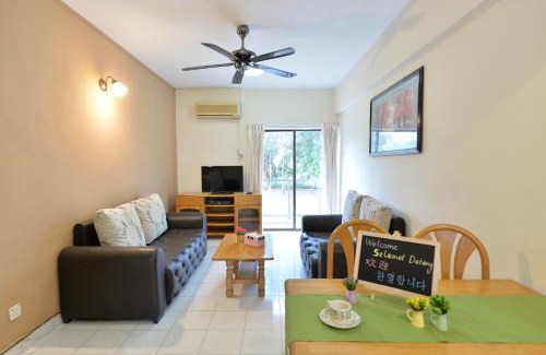 Kampung Meraga Beris Apartment | Kijal Family Apartment