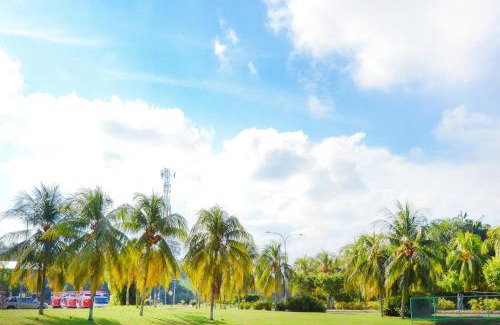 Kampung Meraga Beris Apartment | Kijal Family Apartment