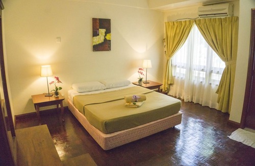 Kampung Meraga Beris House | Kijal Permai Apartment