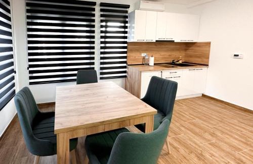 Zrenjanin Bed & Breakfast | Kiko apartmani LUX