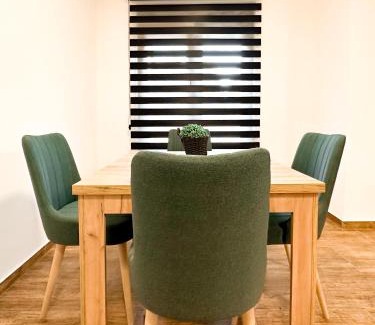 Zrenjanin Bed & Breakfast | Kiko apartmani LUX