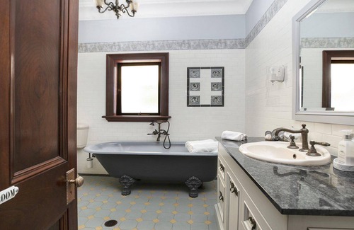 Moss Vale House | Kilburn - views as far as the eyes can see