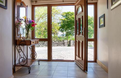 Ardara Bed & Breakfast | Kilcashel House, Ardara, F94 P802