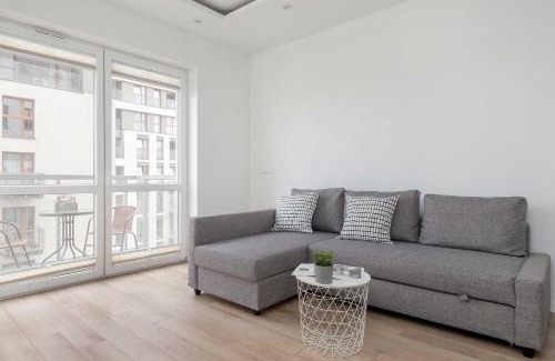 Srodmiescie Apartment | Kilińskiego Spacious Apartment with Parking in Łódź by Noclegi Renters