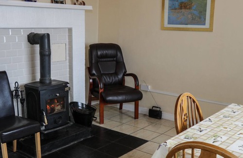 Tully Cottage | KILLARY BAY VIEW HOUSE, family friendly in Tully, County Galway