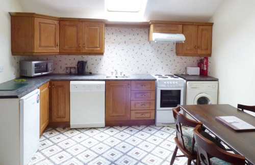 Ballina Apartment | KILTARTAN HOUSE 2B, family friendly in Ballina, County Mayo