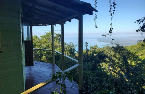 Bluefields House | Kimoya's cottage is a mountain cottage overlooking the sea and coastline