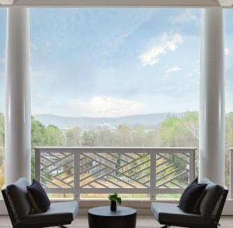 Charlottesville Hotel | Kimpton - The Forum Hotel by IHG