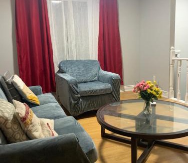 Kincardine House | Kincardine 2 BRs,1 office,1 bath