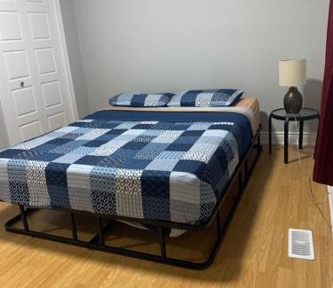 Kincardine House | Kincardine 2 BRs,1 office,1 bath