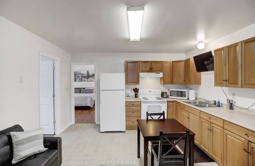 Halifax Apartment | King and Queen Suite Room 205 at Halifax Innnn