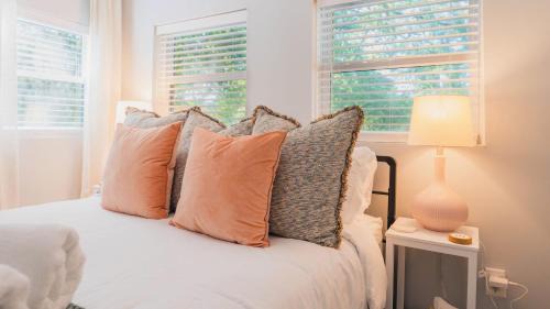Five Points South House | King bed open floorplan in heart of Bham