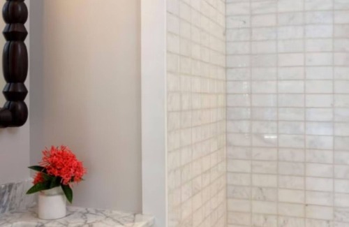 Old Town Hotel | King Bed Room in the Heart of Key West! Perfect for Friends & Couples Vacation