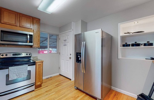 Barnum West House | King Beds Near Casa Bonita, Downtown/Red Rocks/Restaurants and all things Denver