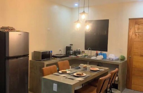 Puerto Viejo de Talamanca Villa | King Size Bed Family Apartment Full Kitchen Pool Side Near Beach - 101