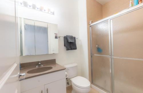 Hackensack River Waterfront House | King Master and Plush Queen near NYC w kitchen, living room plus on-site gym