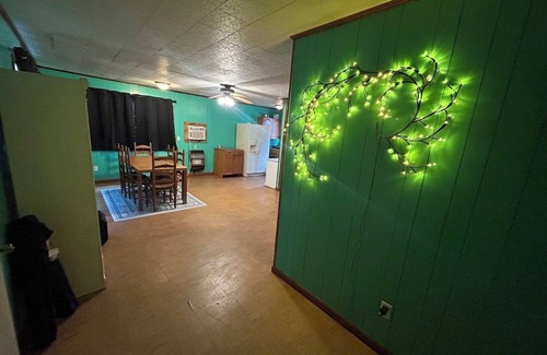 Fort Gaines Villa | King & Queen of Lake Eufaula suite
