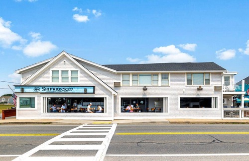 Falmouth Heights Condo | King Room w/Partial Ocean View Above Restaurant (203)