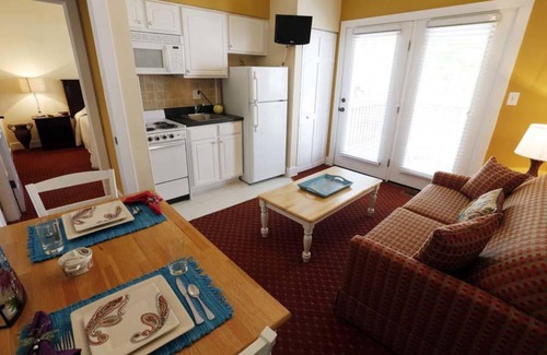 Lackey Condo | King's Creek Plantation 1br mini suite, Sunday check-in