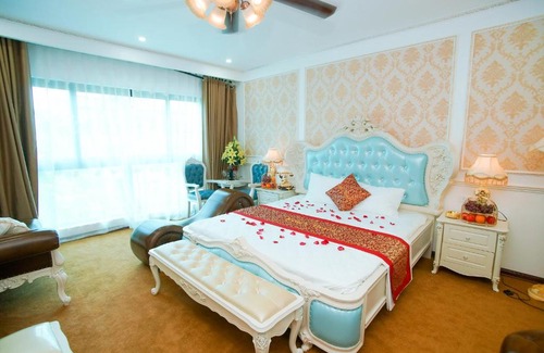 Cau Giay Hotel | King's Hotel Yên Hòa