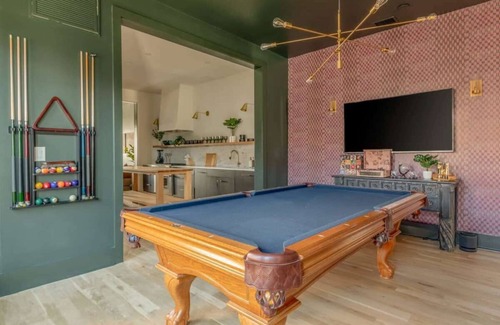 Cannonborough Elliotborough Apartment | King St. Manor | Luxury Penthouse - King St Views!