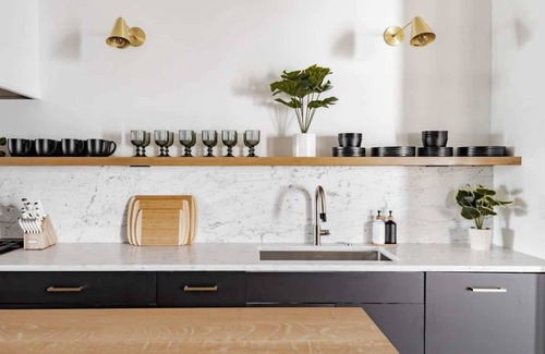 Cannonborough Elliotborough Apartment | King St. Manor | Luxury Penthouse - King St Views!