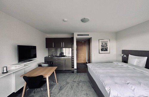 Unterrath Hotel | King Triple Apartment