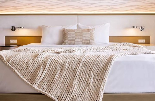 Belle Vista Hotel | King with View and Balcony at The Hotel Zamora, Free Parking, Pets Allowed