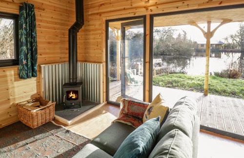 Frankton House | Kingfisher