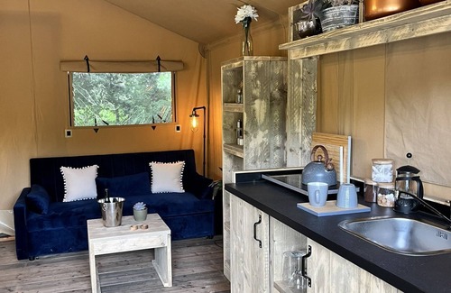 Whitney-on-Wye Apartment | Kingfisher Safari Tent