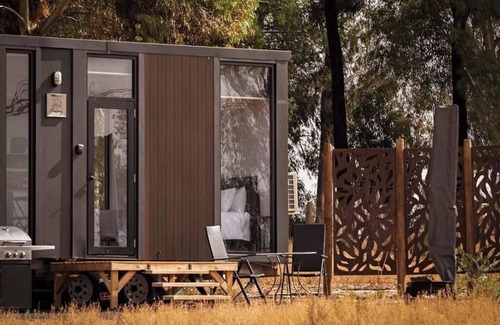 Irymple House | Kings Cottage by Tiny Away
