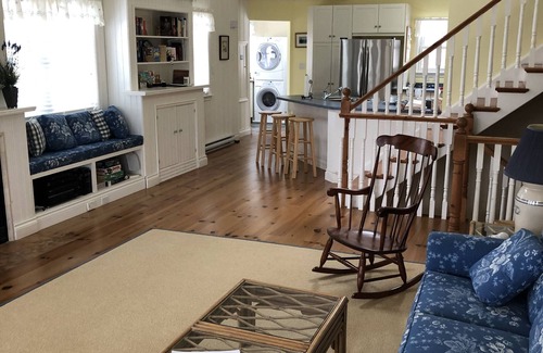 Ivy Lea House | Kings' Landing Cottage in the Thousand Islands