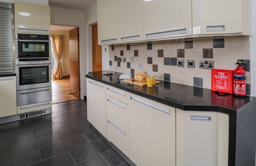 Llangrove Cottage | KINGSFORD HOUSE, pet friendly in Whitchurch, Herefordshire