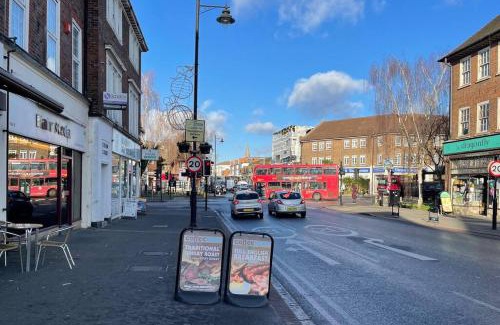 Sutton Apartment | KingsHouse In Cheam Village