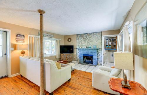 Lynn Garden House | Kingsport Boone Lake Hideaway with Deck and Views!