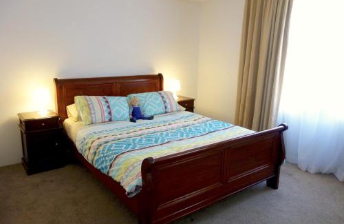 Kingston Apartment | Kingston Comfy Apartment