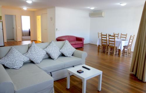 Kingston Apartment | Kingston Comfy Apartment