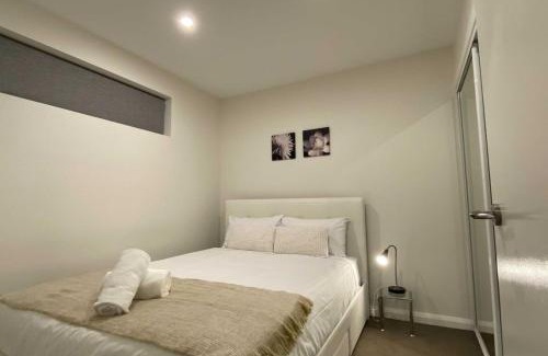 Kingston Apartment | Kingston Foreshore Contemporary Apartment - Hosted by Canstay